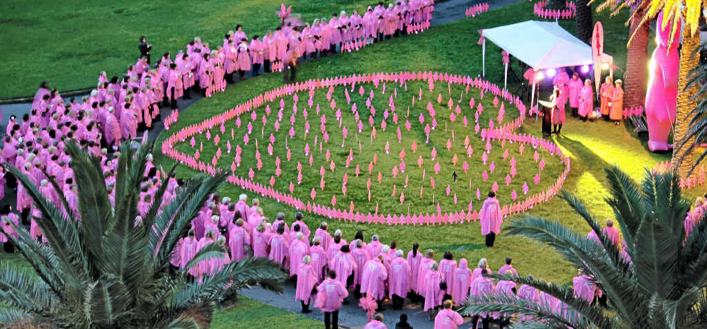 Robyn Sack and Cheryl Beatty joined fellow survivors in paying tribute to women diagnosed with breast cancer, in a moving Mini Field of Women ceremony. Robyn Sack and Cheryl Beatty joined fellow survivors in paying tribute to women diagnosed with breast cancer, in a moving Mini Field of Women ceremony.